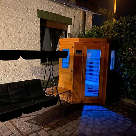 Wohnen Direkt An Der Rheinpromenade Mit Whirlpool Und Sauna Gotterswickerhamm Bagian luar foto